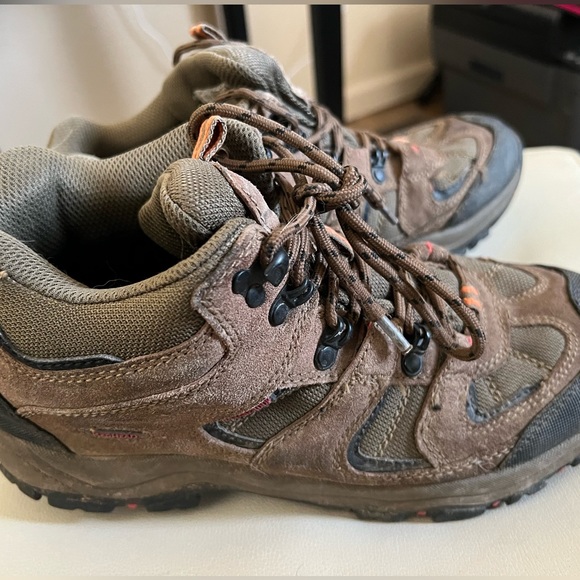 Redhead Women’s Hiking Boots Size 9.5 - Brown and Khaki - Picture 2 of 6